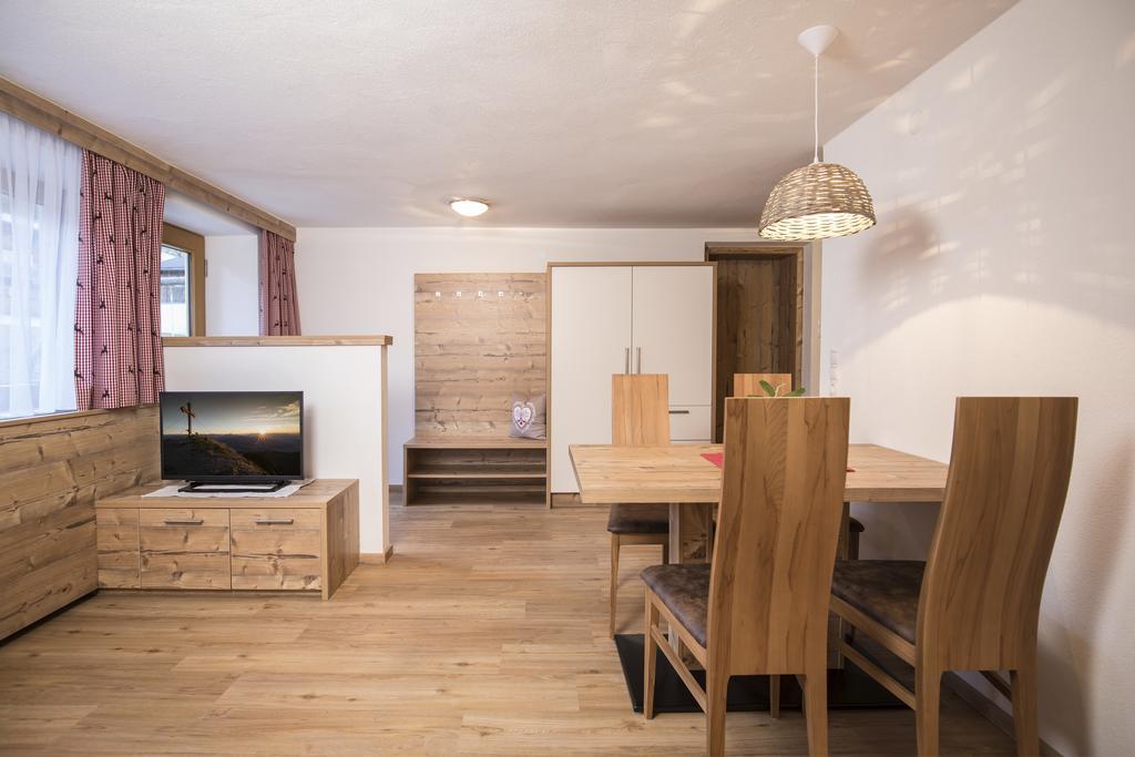 Hochmuthhof Apartment *